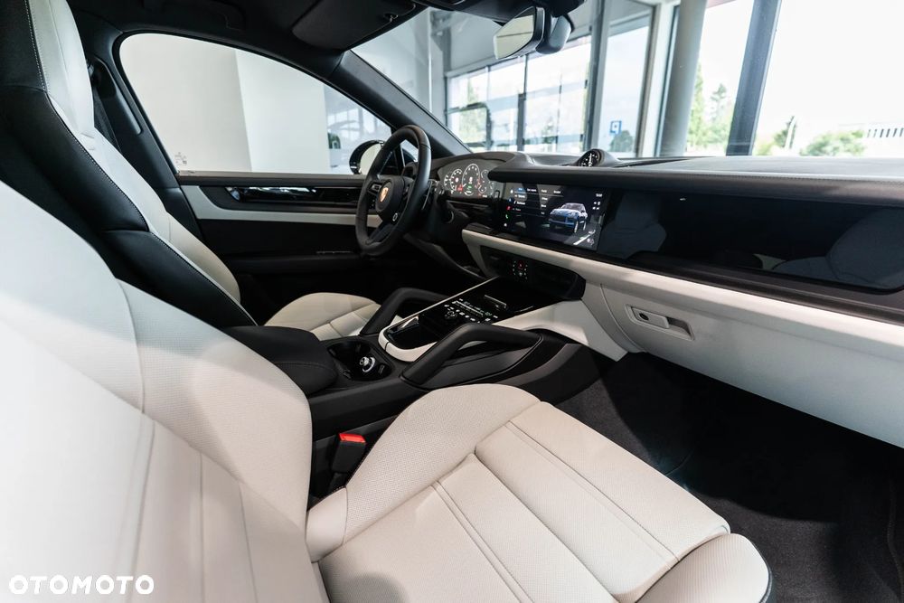 Porsche Cayenne S E-Hybrid PHEV Black Edition - 16