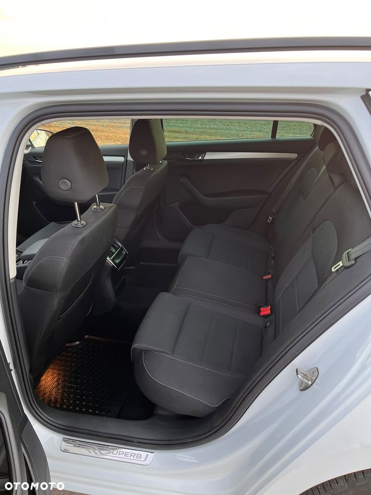 Skoda Superb 1.6 TDI DSG Active - 20