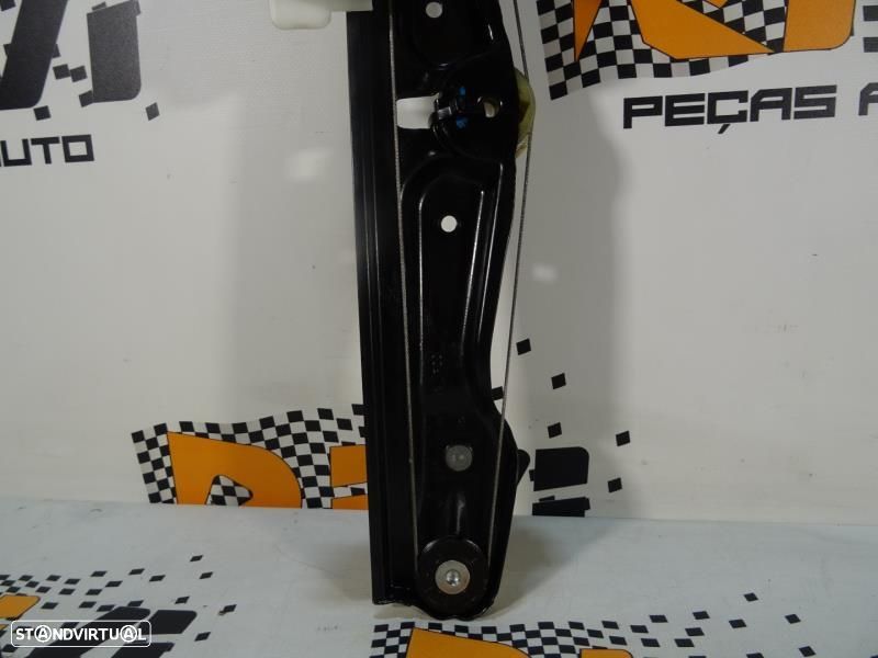 Elevador De Vidro Trás Esquerdo Bmw 1 (F20)  7242555 / 17756710 / 7 24 - 3