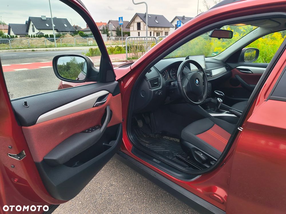 BMW X1 sDrive18d Sport Line - 12