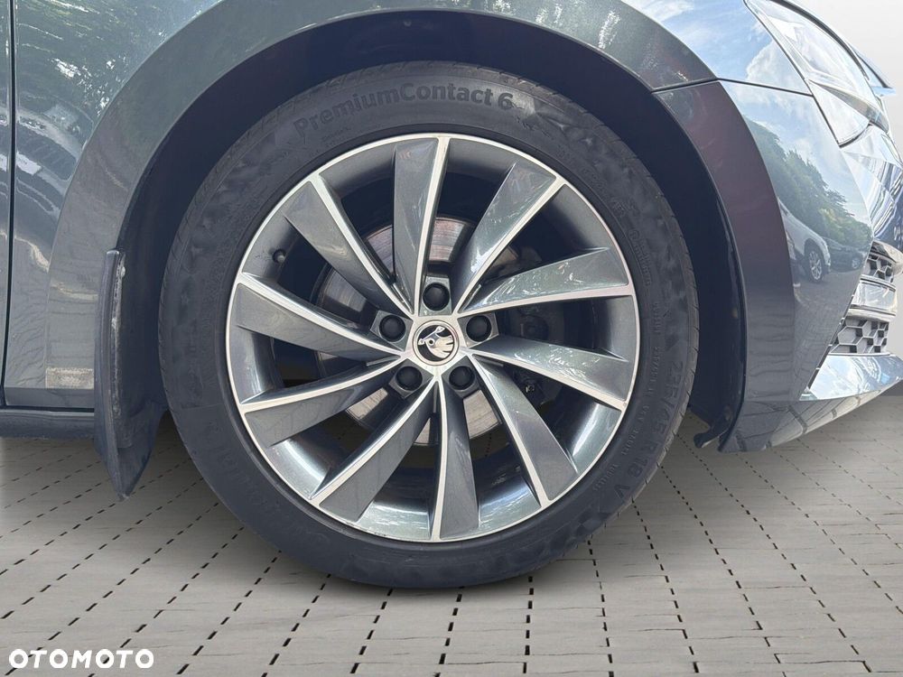 Skoda Superb 2.0 TDI SCR 4x4 L&K DSG - 10