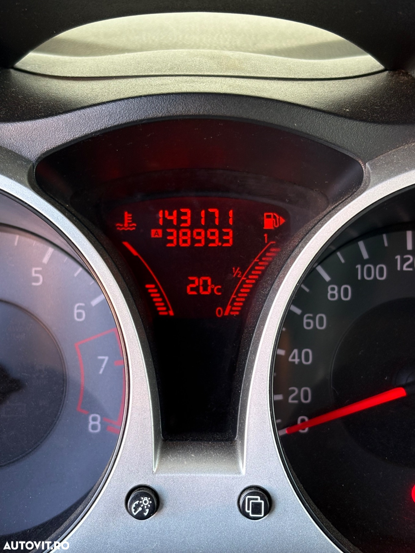 Nissan Juke - 10