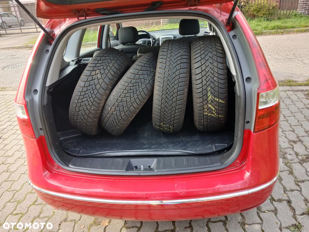 Hyundai i30 1.4 Classic + - 26