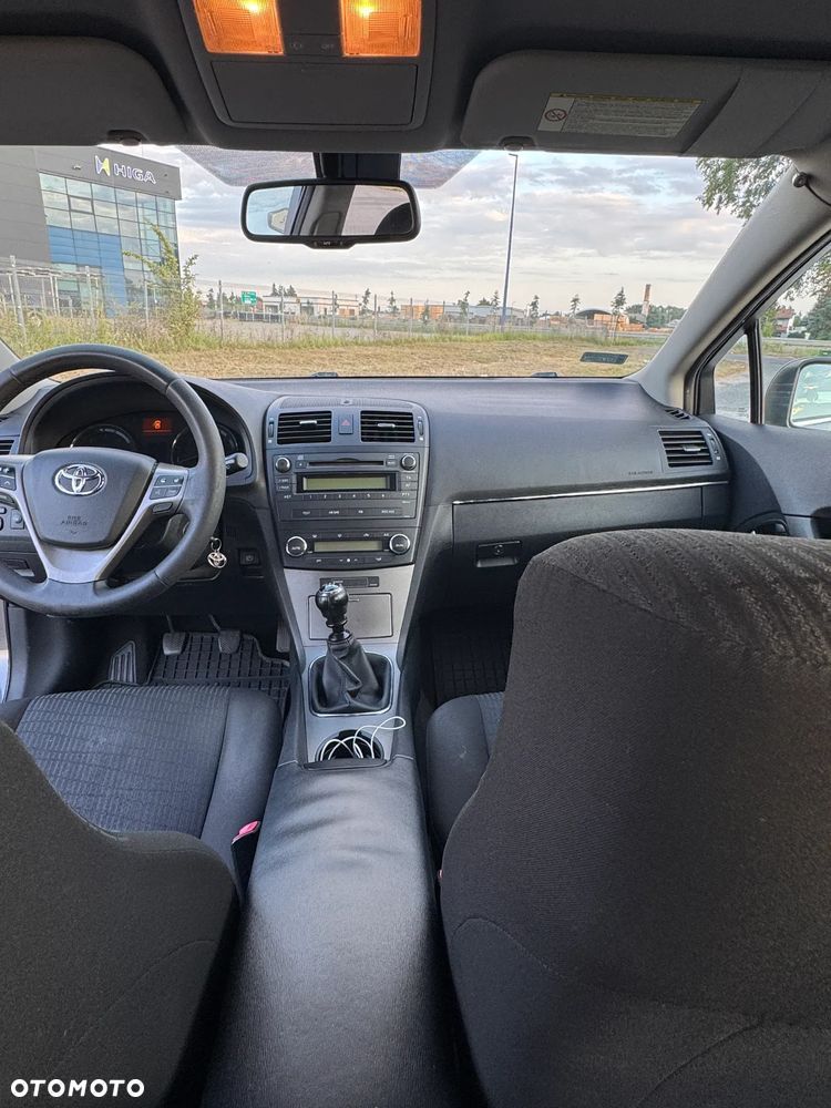 Toyota Avensis 2.0 D-4D Sol - 4