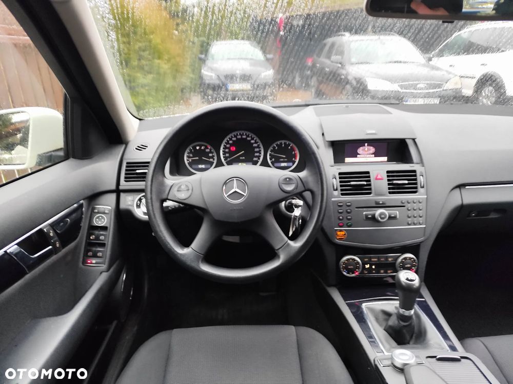 Mercedes-Benz Klasa C 200 CDI DPF BlueEFFICIENCY - 10