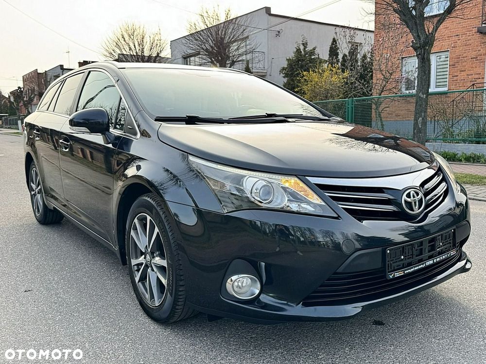 Toyota Avensis - 8