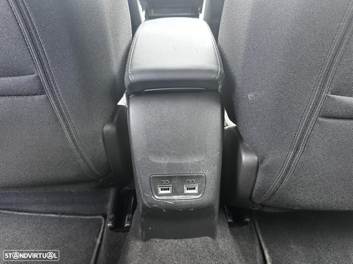 Peugeot e-2008 Active Pack - 34