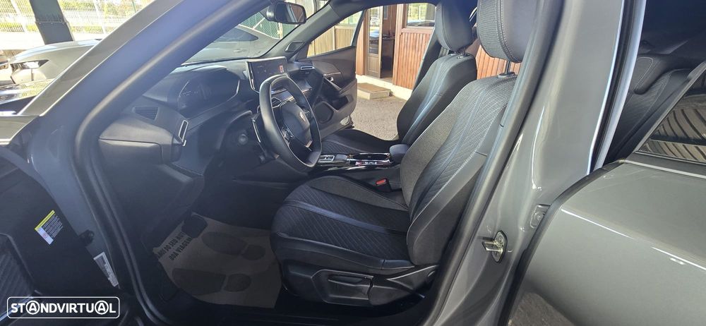 Peugeot 2008 Hybrid 136 e-DSC Allure - 11