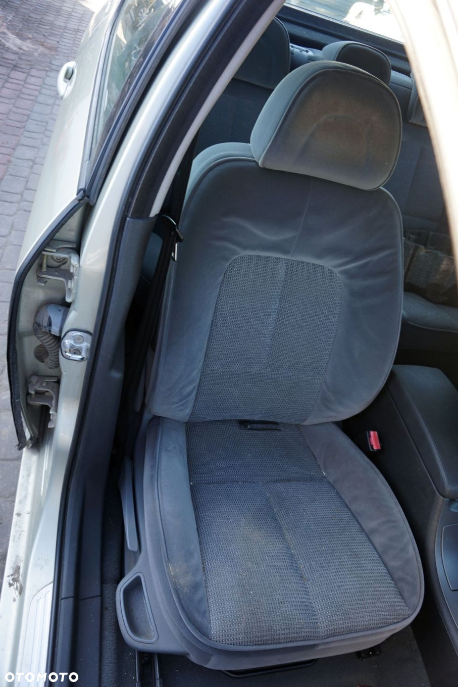 PEUGEOT 407  SEDAN 2005 KCVD 1.6 HDI DV6TED4 109KM 20DM65 ZŁOTY na części - 12