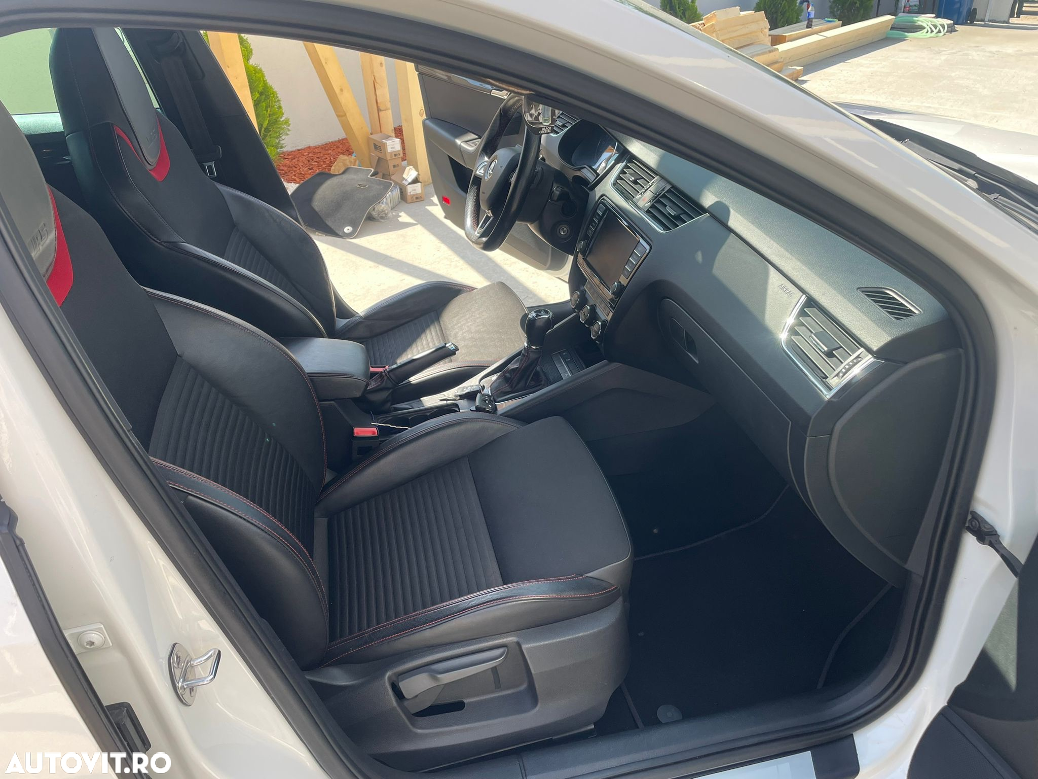 Skoda Octavia 2.0 TDI (Green tec) DSG RS - 10