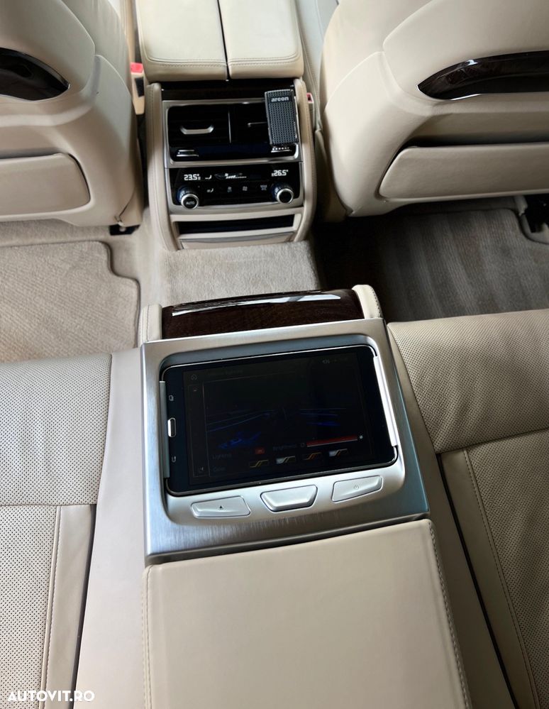BMW Seria 7 730d xDrive - 11
