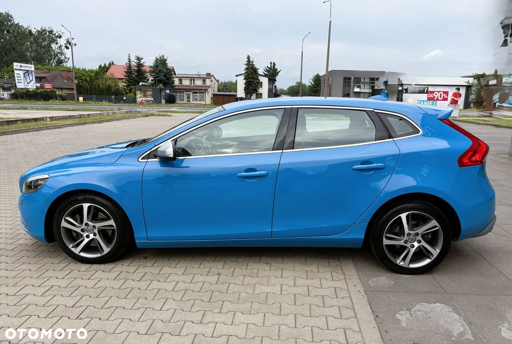 Volvo V40 D4 Drive-E R-Design Kinetic - 3