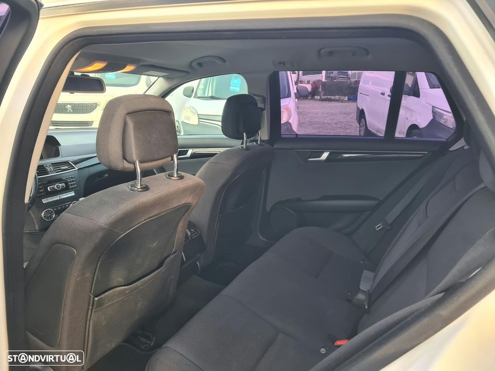 Mercedes-Benz C 200 - 6