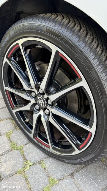 Toyota Yaris Hybrid 1.5 GR Sport - 19