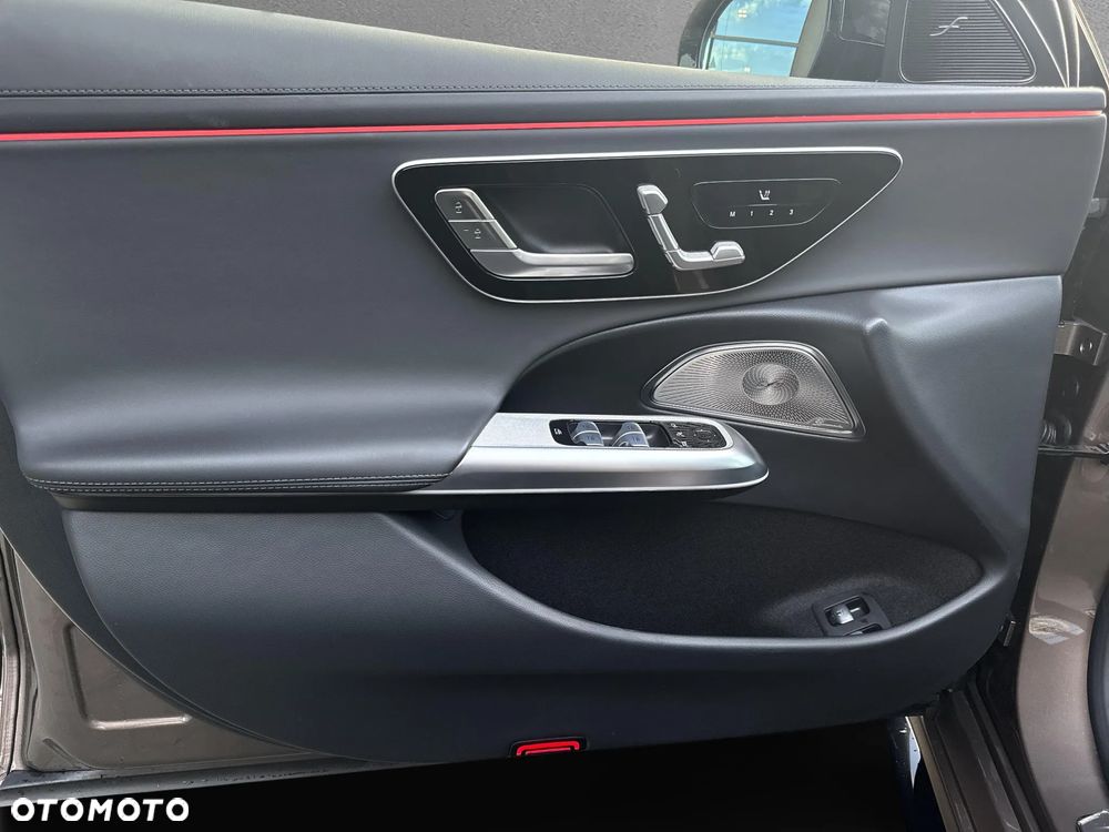 Mercedes-Benz Klasa E AMG 53 PHEV 4Matic+ 9G-Tronic TCT - 10