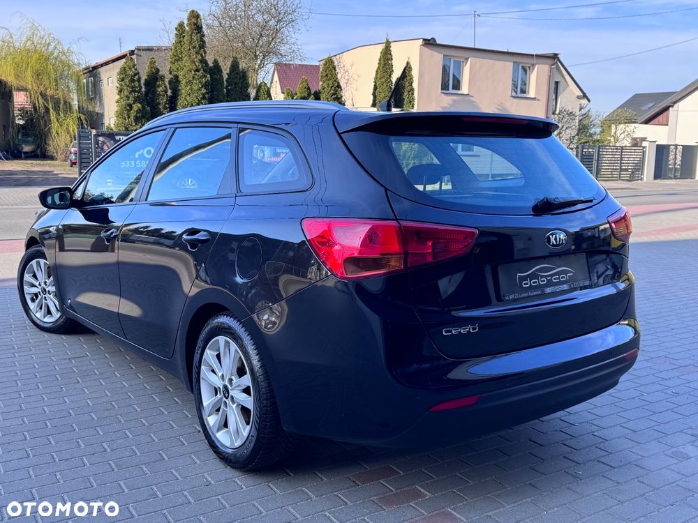 Kia Ceed 1.6 GDI ISG Dream-Team Edition - 18