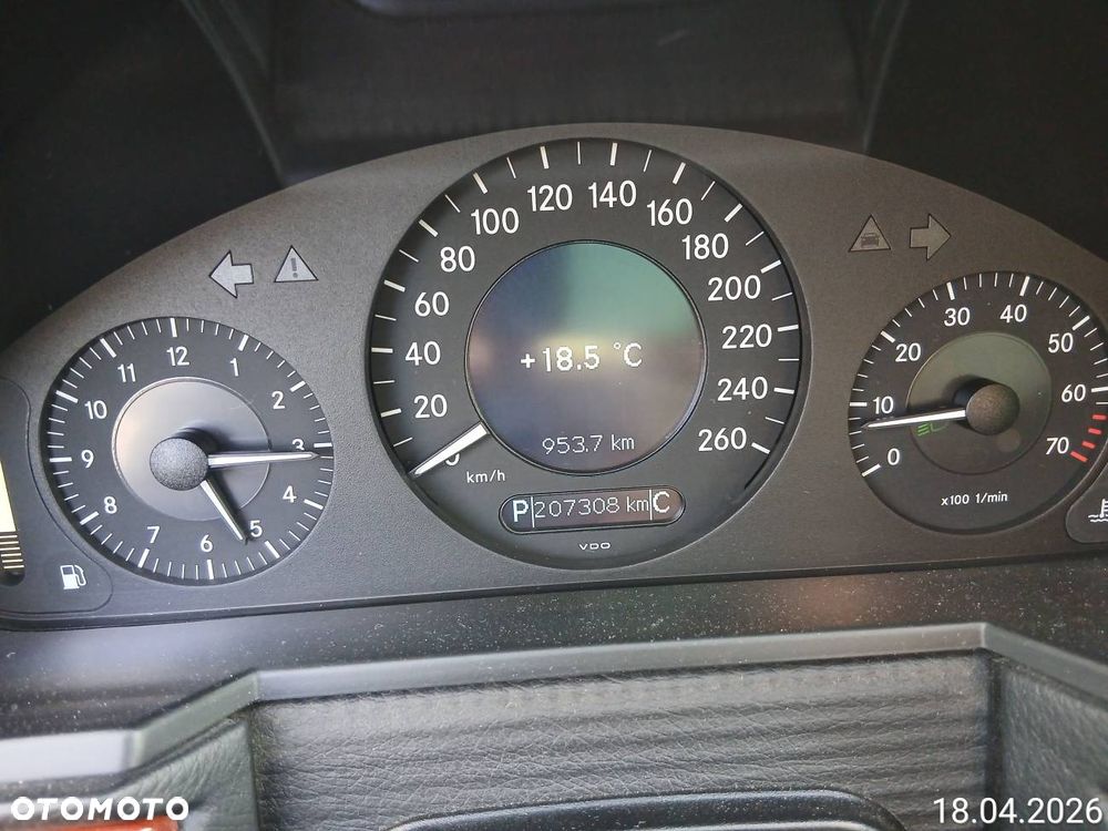 Mercedes-Benz Klasa E 200 Kompressor Automatik Classic - 18