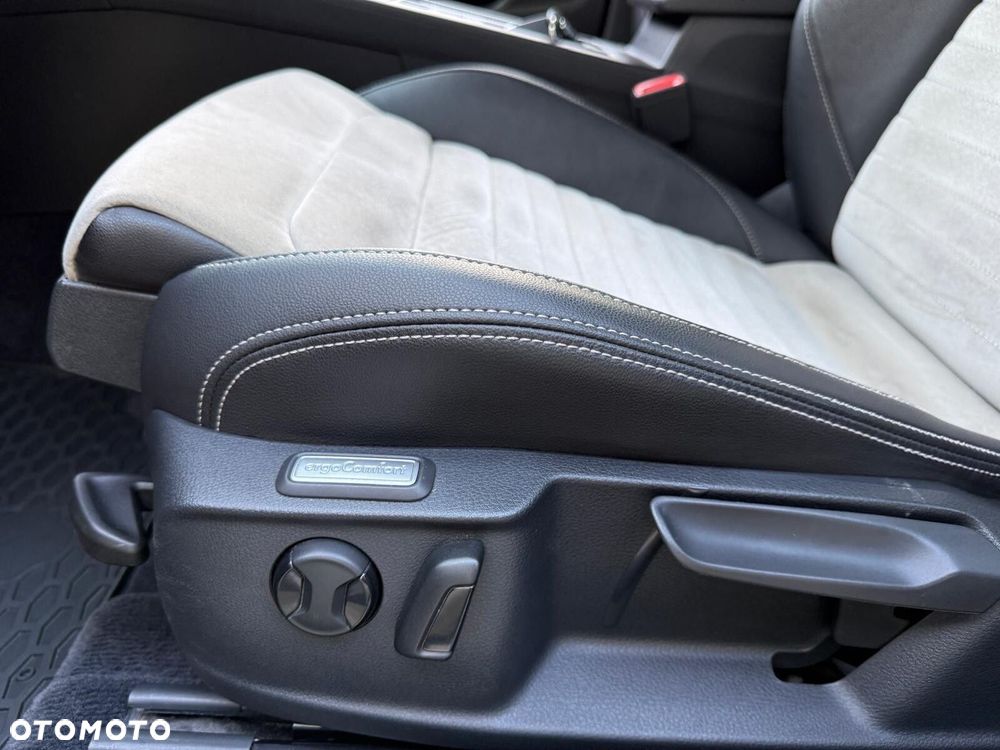 Volkswagen Passat - 13