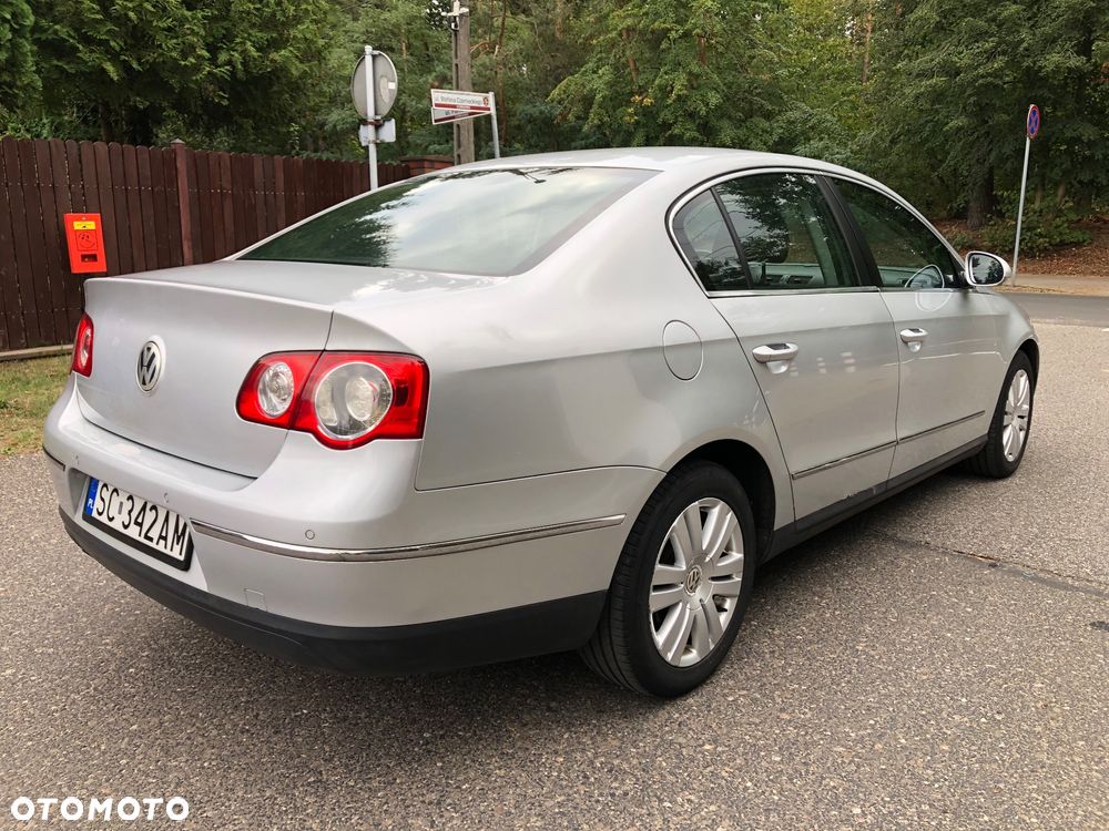 Volkswagen Passat 2.0 TDI Comfortline - 3