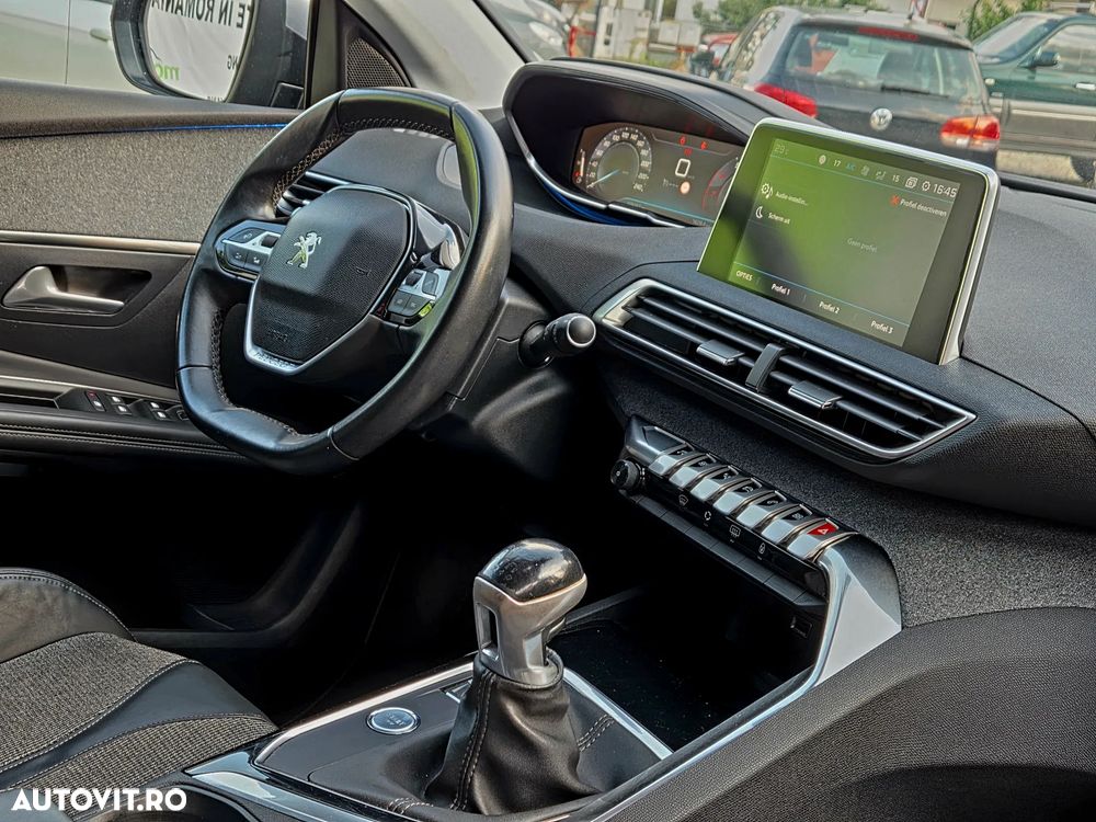 Peugeot 3008 PureTech 130 Stop & Start GPF Allure - 6