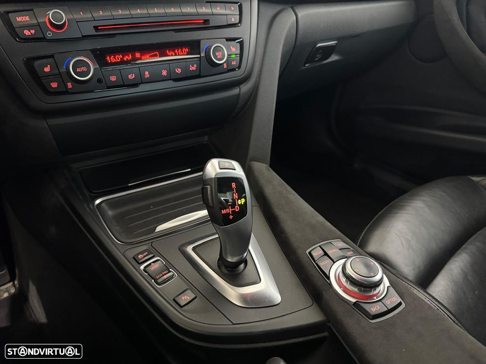BMW 335 i Auto Pack M - 17