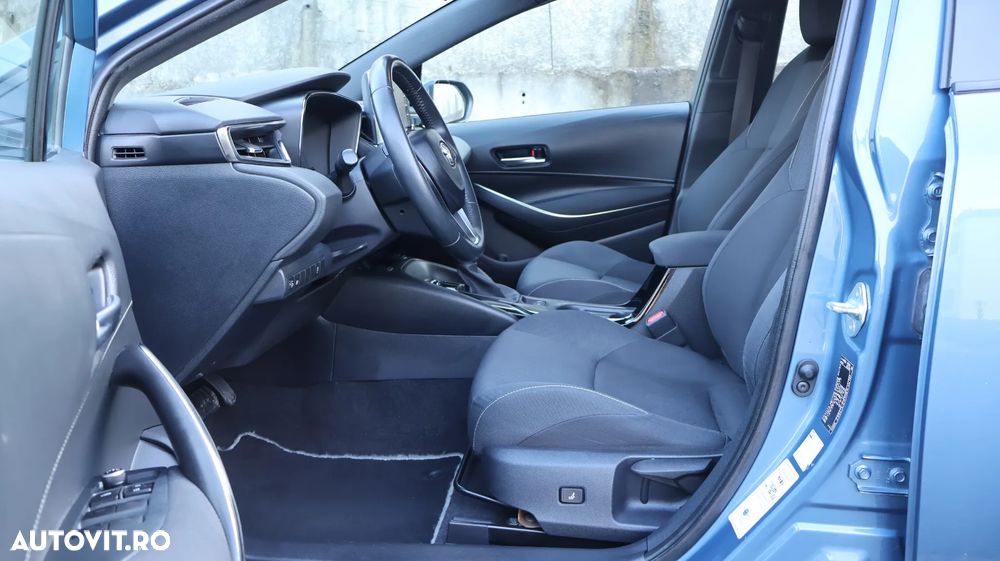 Toyota Corolla 1.8 Hybrid Touring Sports Business Edition - 9