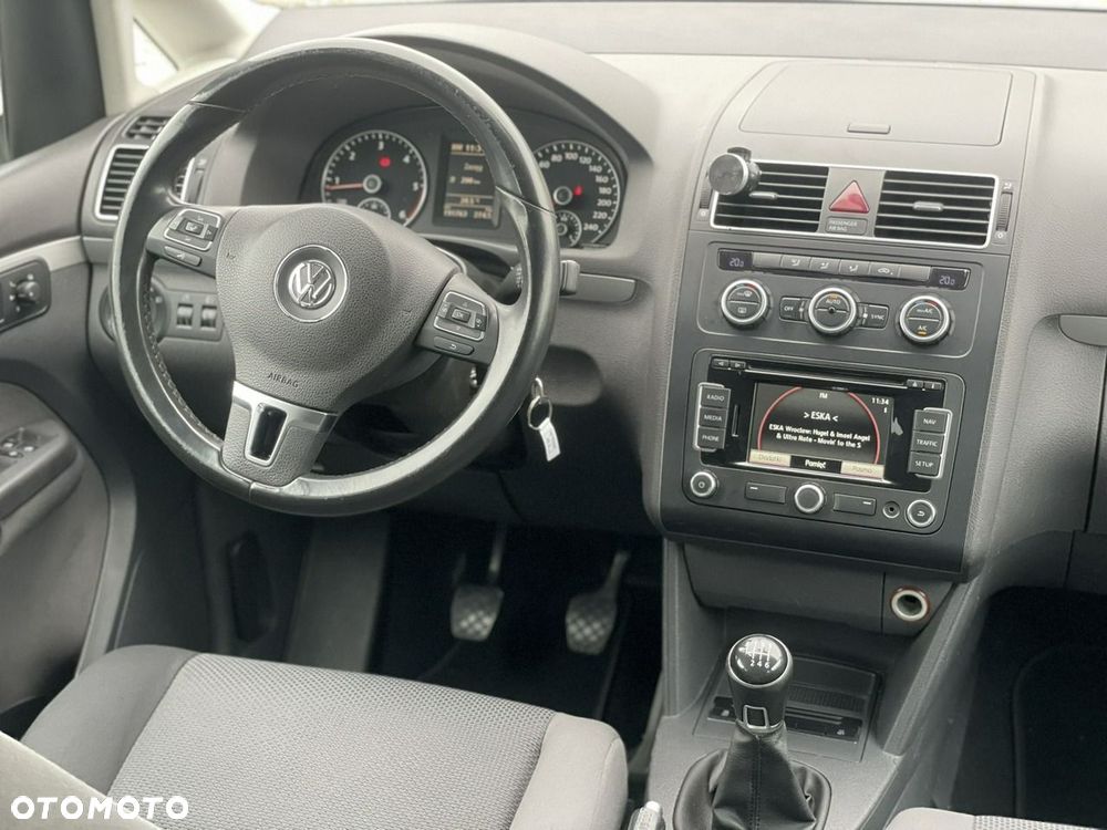 Volkswagen Touran 1.6 TDI DPF Comfortline - 4