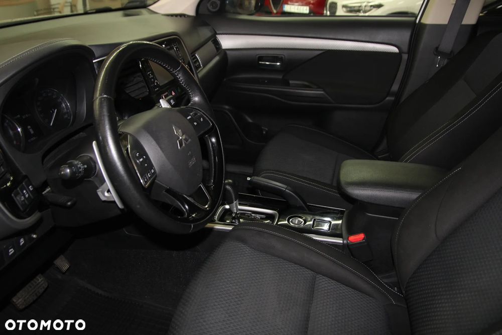 Mitsubishi Outlander 2.0 Intense 4WD CVT - 8