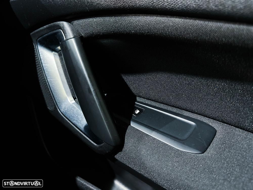 Peugeot 308 1.2 PureTech Allure - 32