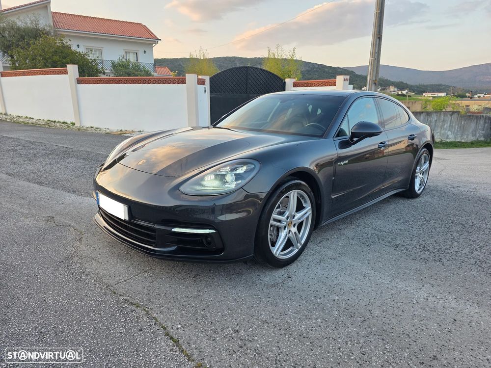Porsche Panamera 4 E-Hybrid Executive - 1