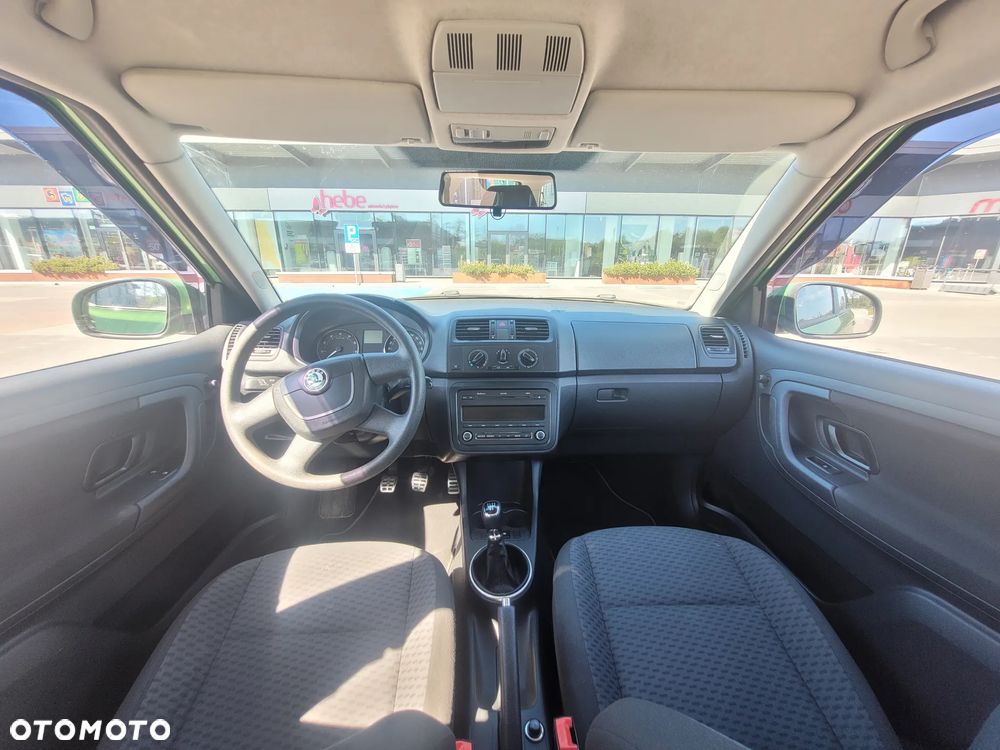 Skoda Fabia 1.2 HTP Ambiente - 10