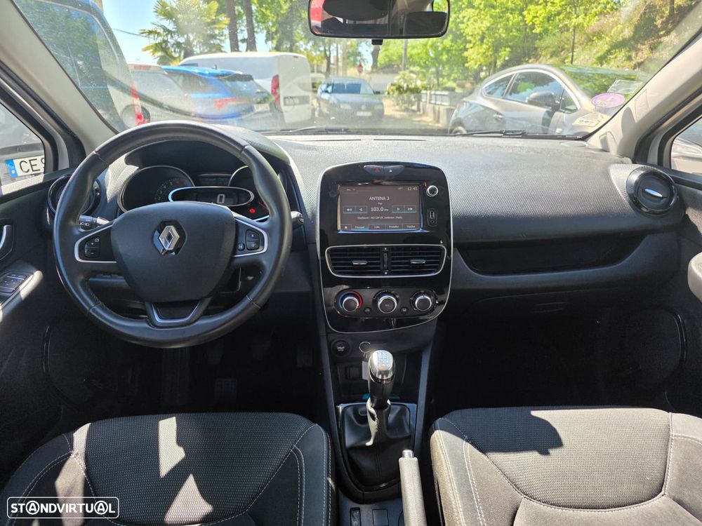 Renault Clio 1.2 16V 75 Dynamique - 9
