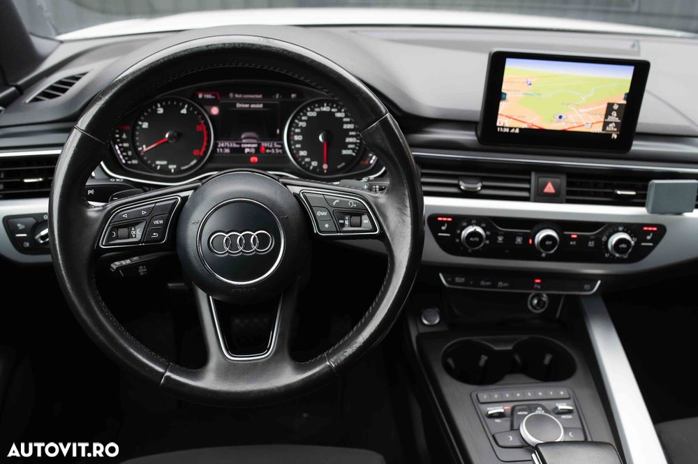 Audi A4 2.0 TDI S tronic Sport - 27