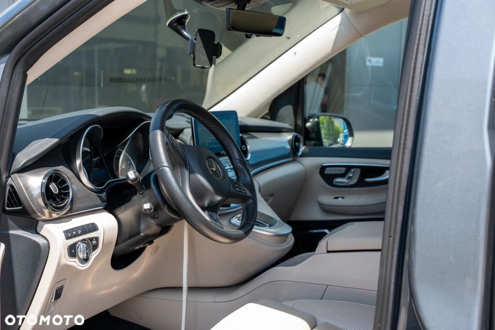 Mercedes-Benz Klasa V 300 d Exclusive 9G-Tronic (d³ugi) - 13