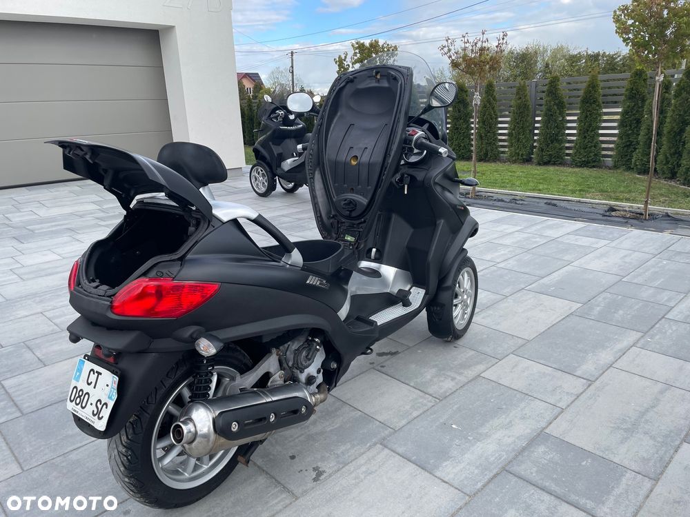 Piaggio MP-3 - 7