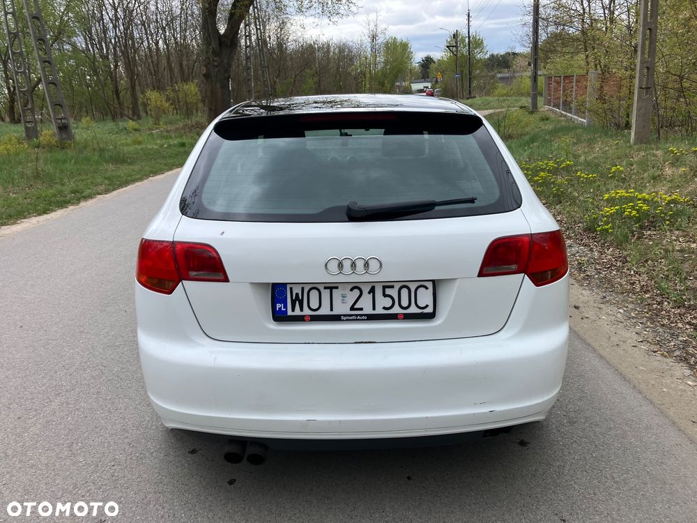 Audi A3 Sportback 1.6 S line Sportpaket (plus) - 4