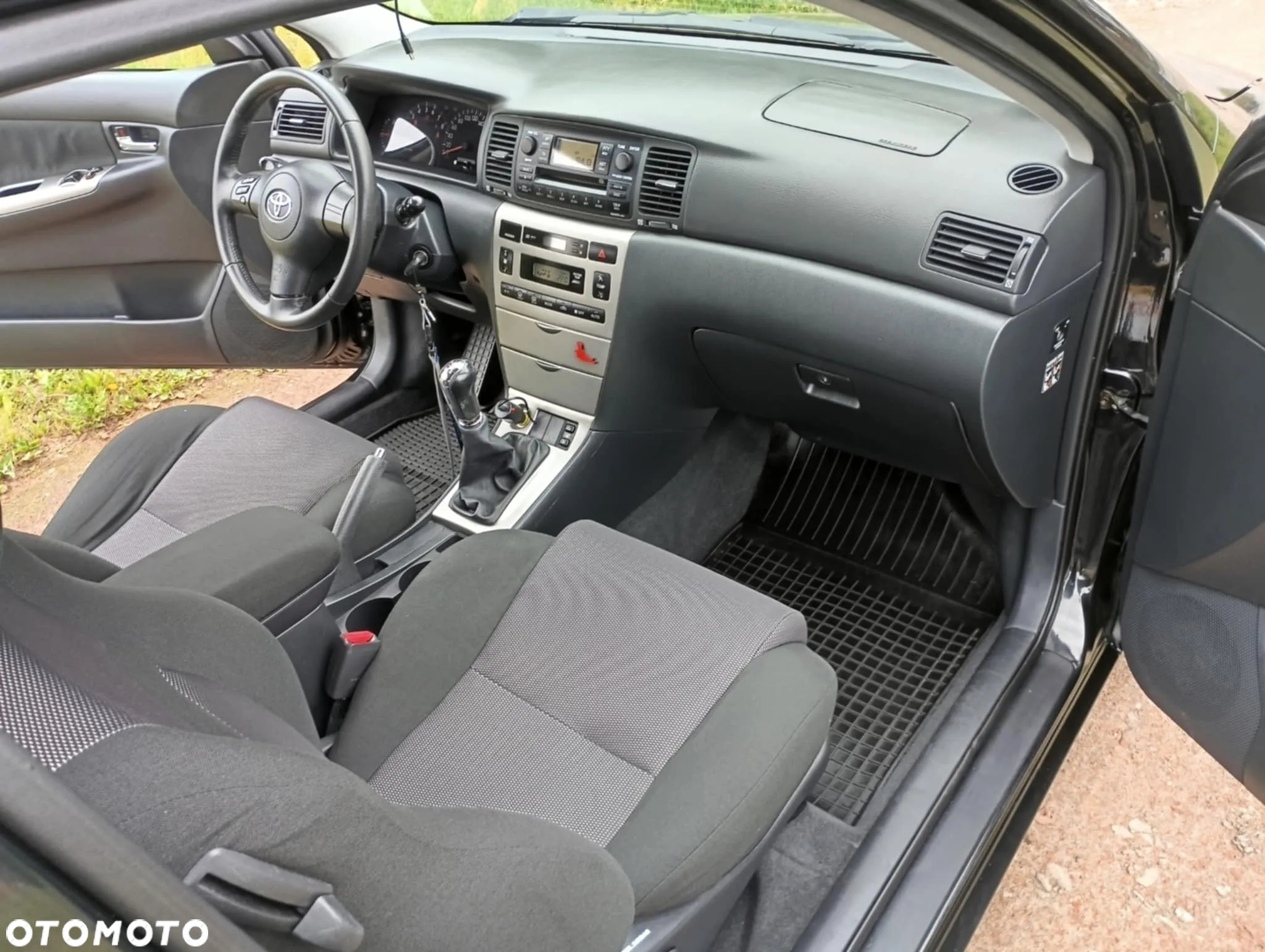 Toyota Corolla - 12