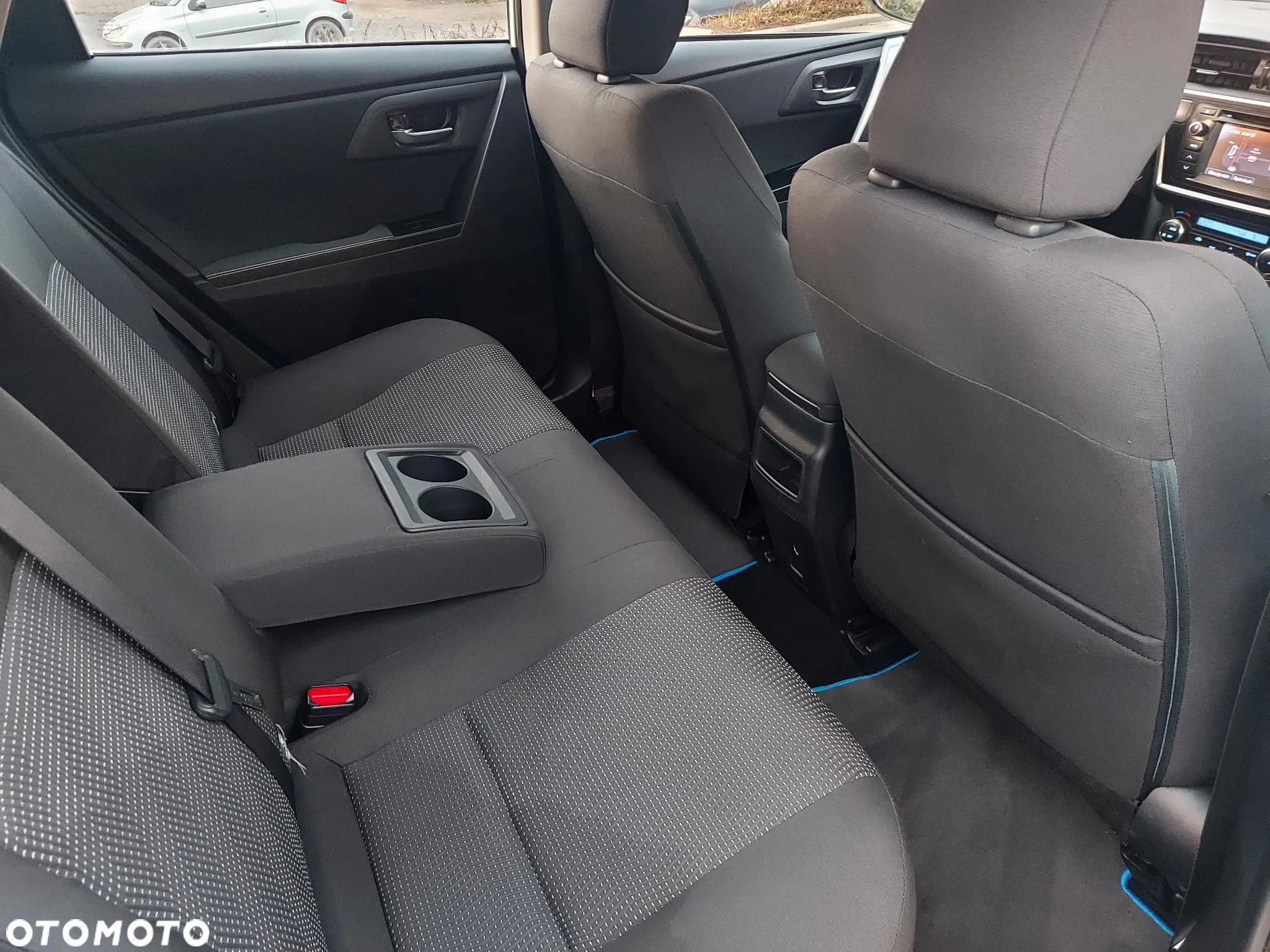 Toyota Auris 1.8 Hybrid Executive - 34