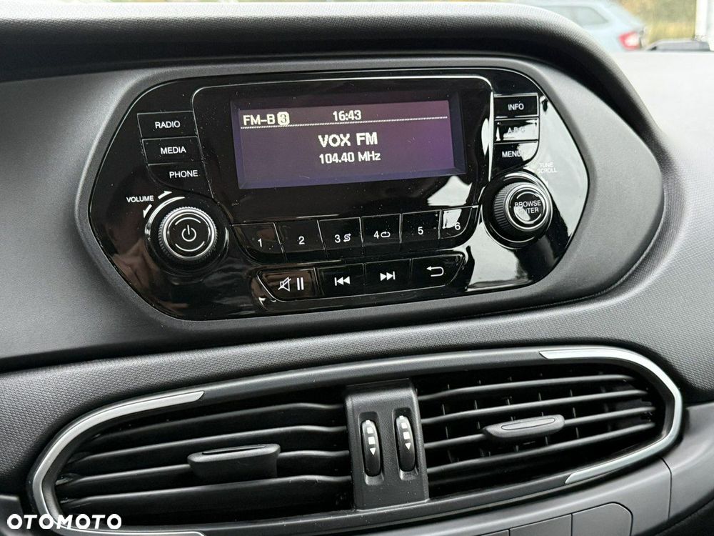 Fiat Tipo 1.4 16V Easy - 21