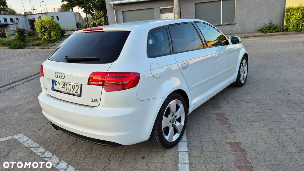 Audi A3 Sportback 2.0 TDI DPF Quattro Attraction - 10