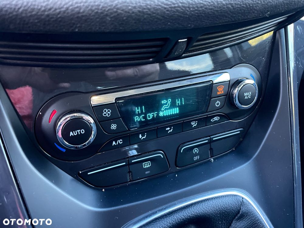 Ford Kuga 2.0 TDCi 2x4 Titanium - 28