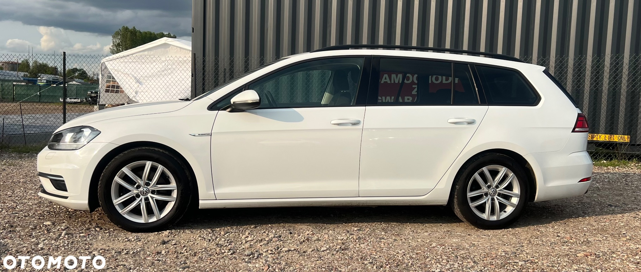 Volkswagen Golf VIII 1.5 TSI EVO Style - 4