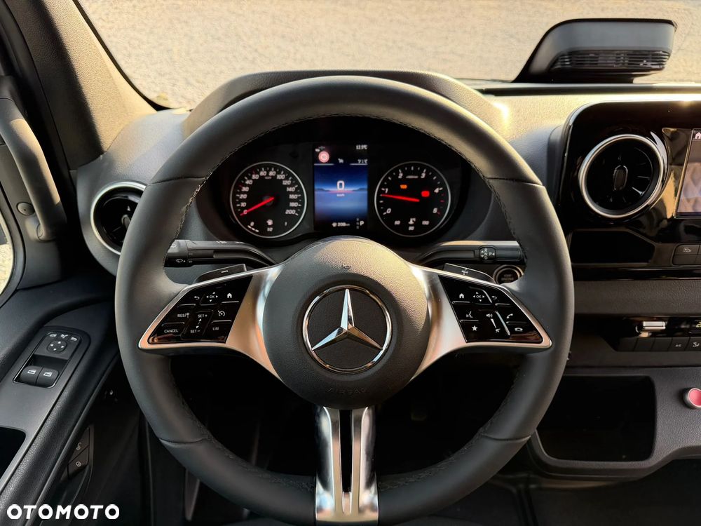 Mercedes-Benz Sprinter 519 - 16
