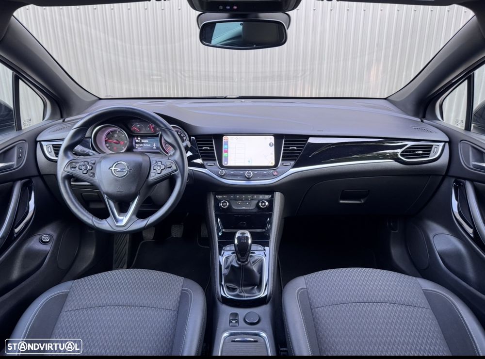 Opel Astra Sports Tourer - 22