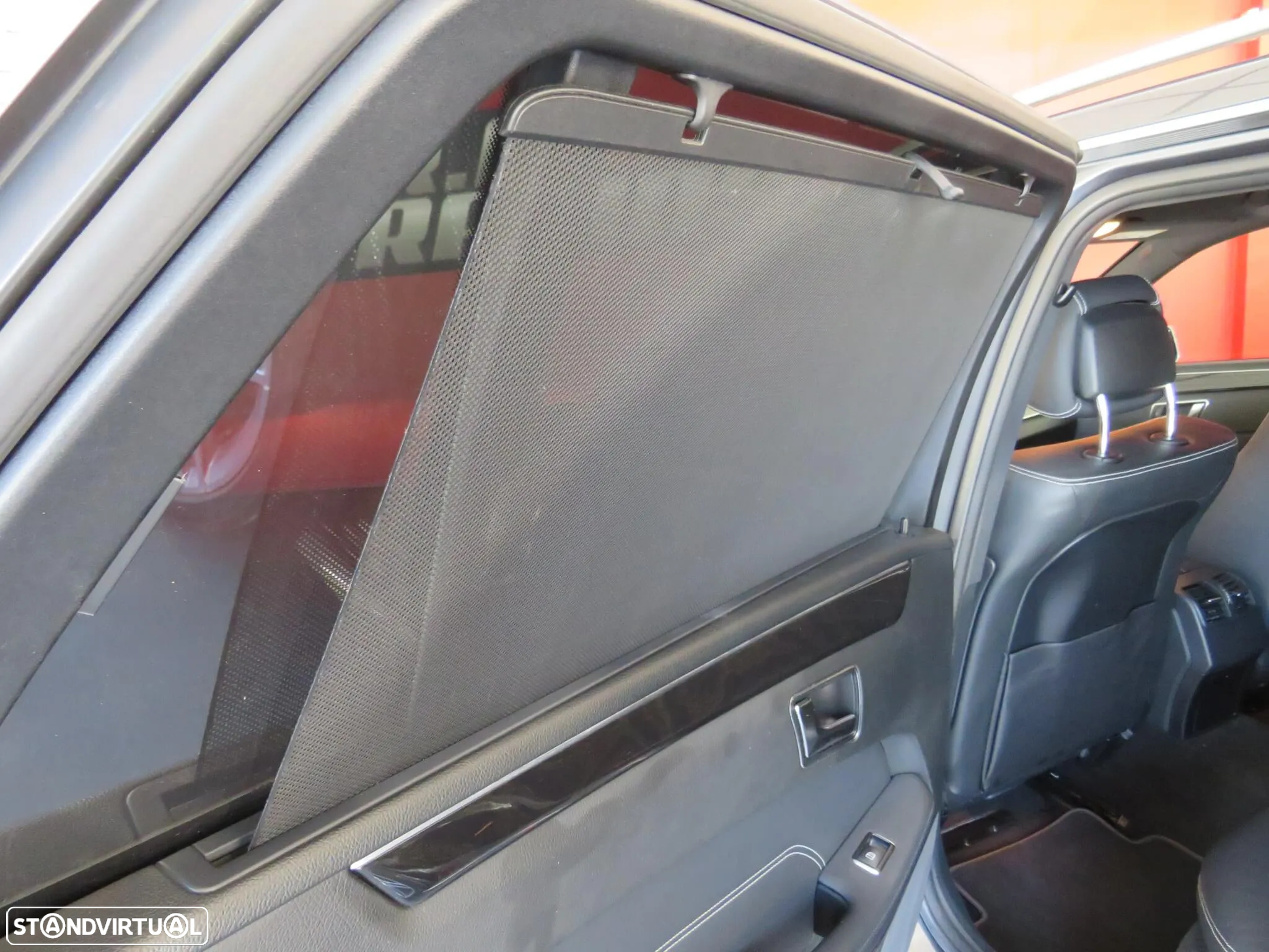 Mercedes-Benz E 250 BlueTEC Avantgarde Auto. - 14