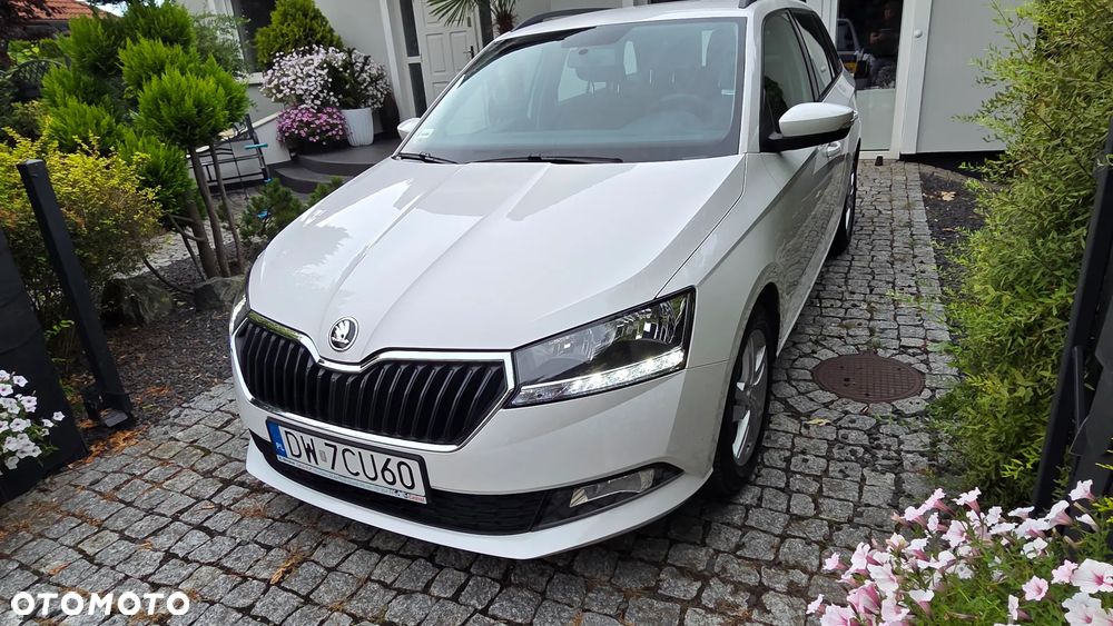 Skoda Fabia 1.0 Style Color - 1