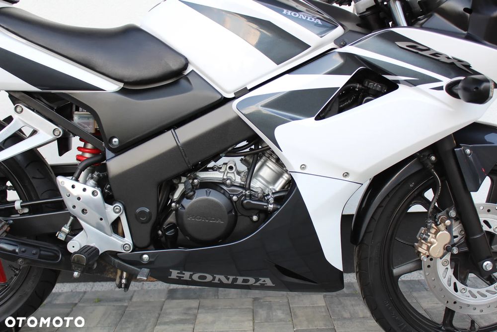 Honda CBR - 16