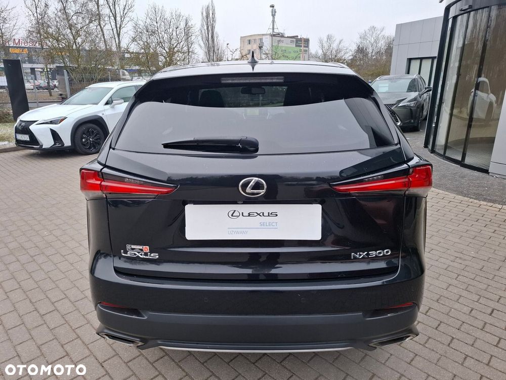 Lexus NX 300 GPF F Sport AWD - 4