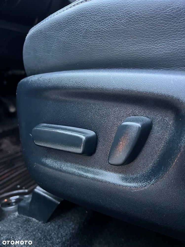 Toyota Prius+ (Hybrid) Comfort - 30