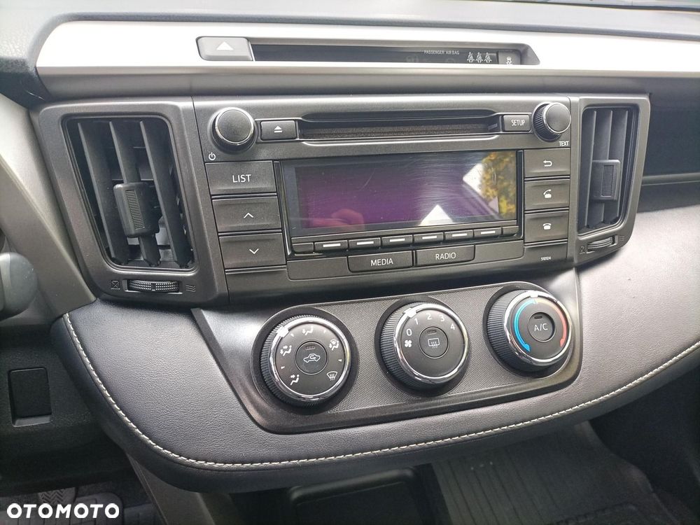 Toyota RAV4 2.0 D-4D Active 4x2 - 12